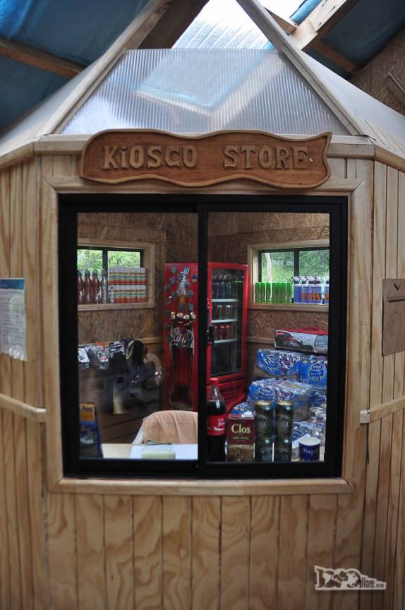 A simpática lojinha do refúgio Los Cuernos, no parque nacional Torres del Paine, no sul do Chile